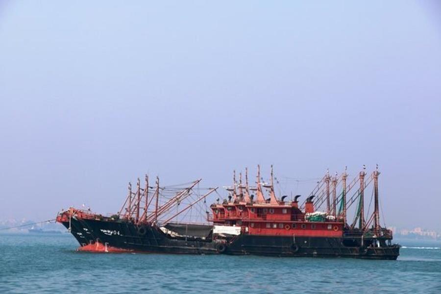 یک کشتی باری به مقصد ایران در ولگا به گِل نشست